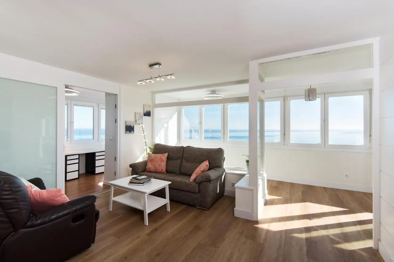 Magic Of The Ocean, Front Line Beach In Playamar-Parking, Sea Views, Pool, Tenis, Paddle, Wifi And Aircon Torremolinos