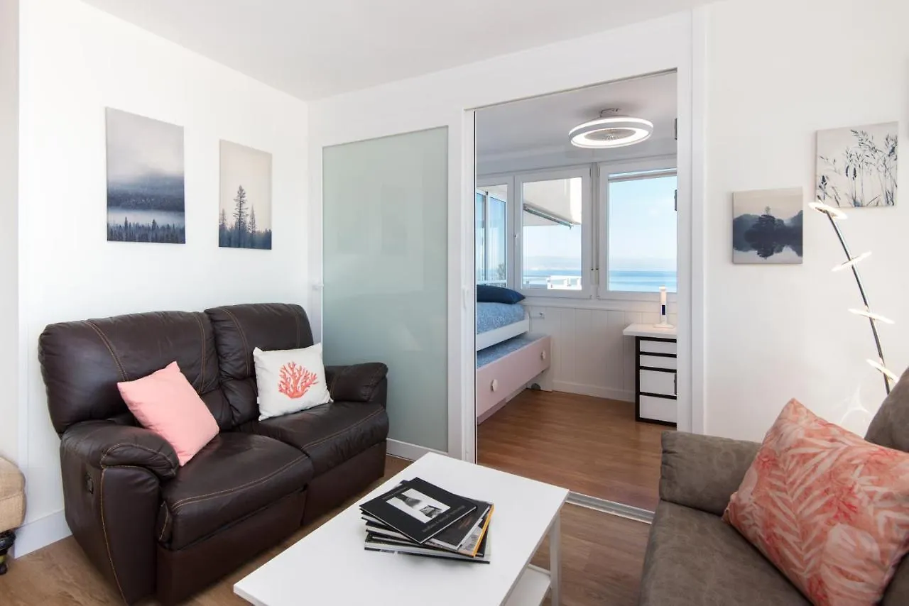 Magic Of The Ocean, Front Line Beach In Playamar-Parking, Sea Views, Pool, Tenis, Paddle, Wifi And Aircon 토레몰리노스 스페인