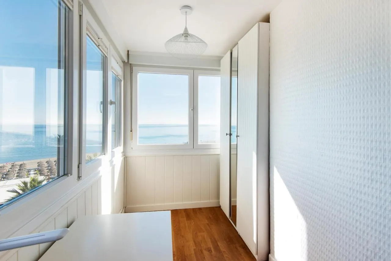 Magic Of The Ocean, Front Line Beach In Playamar-Parking, Sea Views, Pool, Tenis, Paddle, Wifi And Aircon Torremolinos Apartment