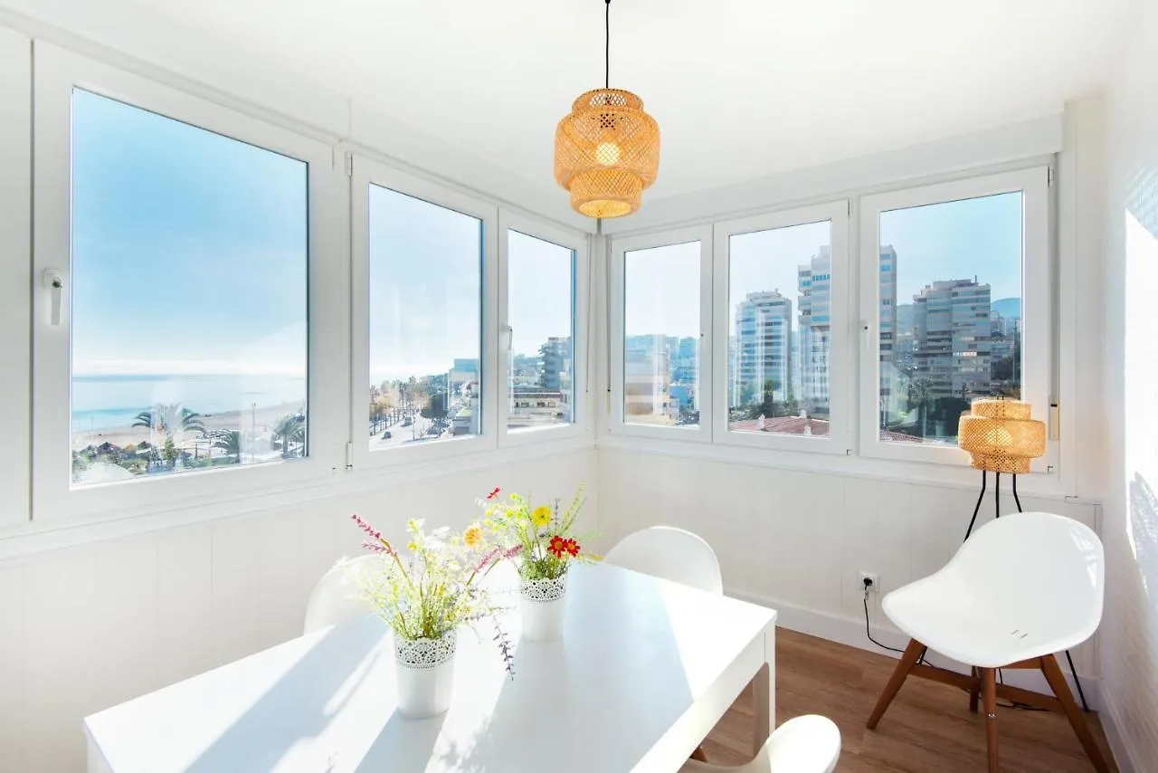 Magic Of The Ocean, Front Line Beach In Playamar-Parking, Sea Views, Pool, Tenis, Paddle, Wifi And Aircon 토레몰리노스 스페인
