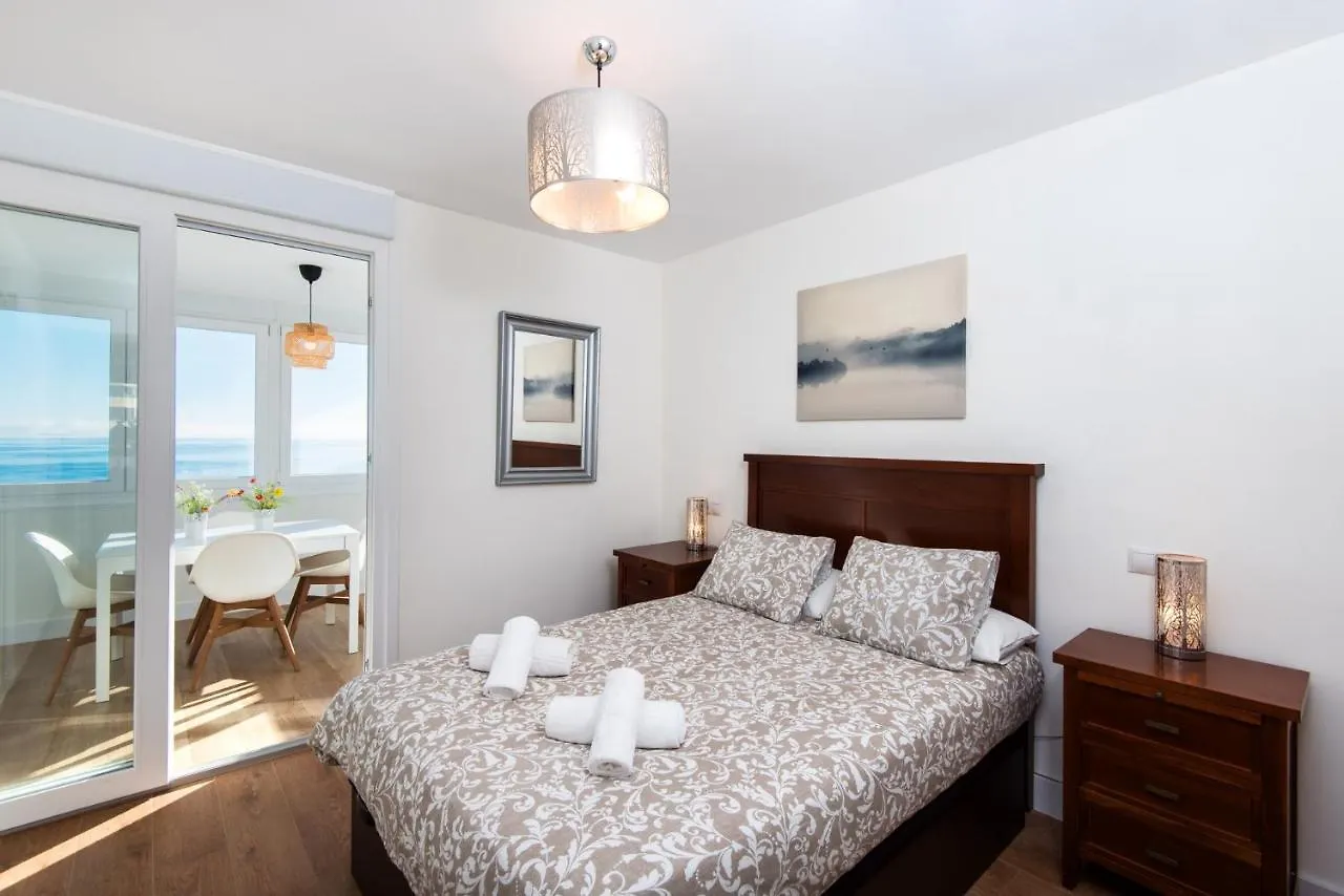 Magic Of The Ocean, Front Line Beach In Playamar-Parking, Sea Views, Pool, Tenis, Paddle, Wifi And Aircon Torremolinos Apartment