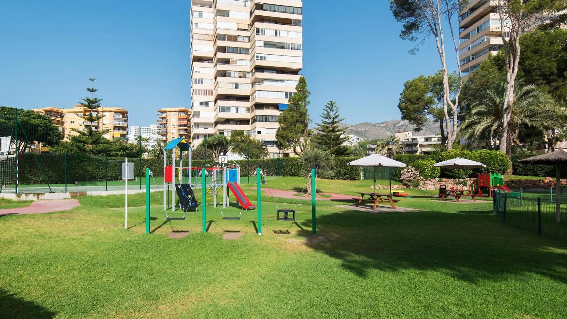 Magic Of The Ocean, Front Line Beach In Playamar-Parking, Sea Views, Pool, Tenis, Paddle, Wifi And Aircon Torremolinos 0*,  Spain