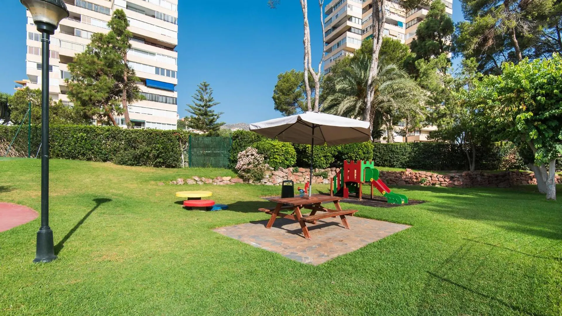 Magic Of The Ocean, Front Line Beach In Playamar-Parking, Sea Views, Pool, Tenis, Paddle, Wifi And Aircon Torremolinos Apartment