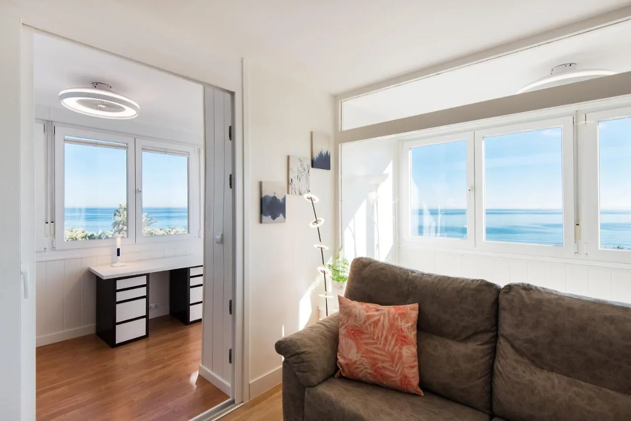 شقة Magic Of The Ocean, Front Line Beach In Playamar-Parking, Sea Views, Pool, Tenis, Paddle, Wifi And Aircon توريمولينوس